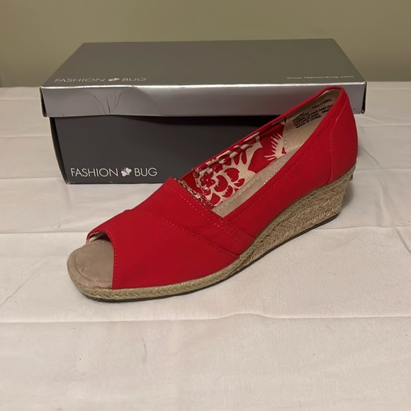 Red Wedges - Picture 5 of 8